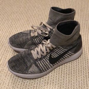 Nike lunarlon size 14 running shoes